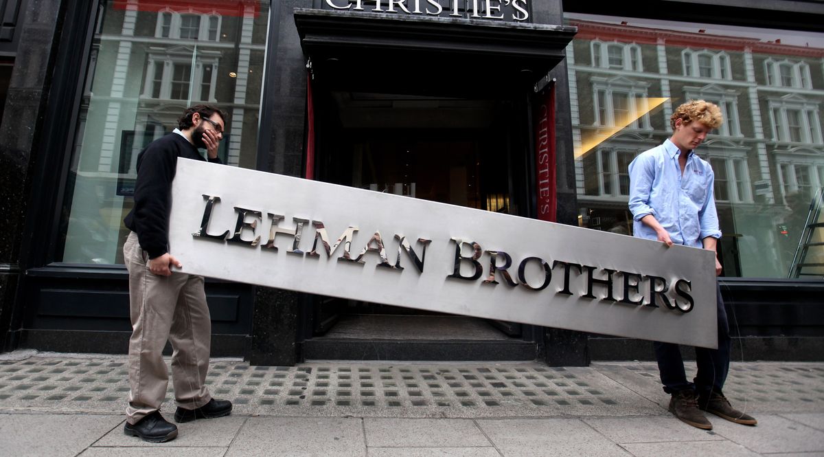 In Italia è stato vietato lo short selling, come successo dopo il crac Lehman Brothers