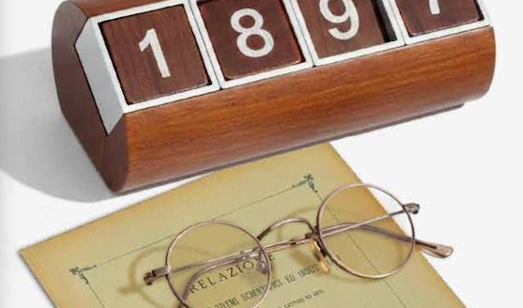 L’espressione “Made in Italy” non è nata nel dopoguerra, ma aaddirittura a fine ‘800: un bollettino della ditta bellunese di occhialeria Ferrari & C. permette di retrodatarlo al 1897